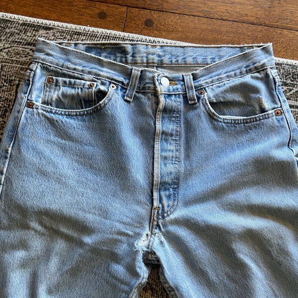 Distressed Vintage 501 Levi’s - Picture 2 of 4